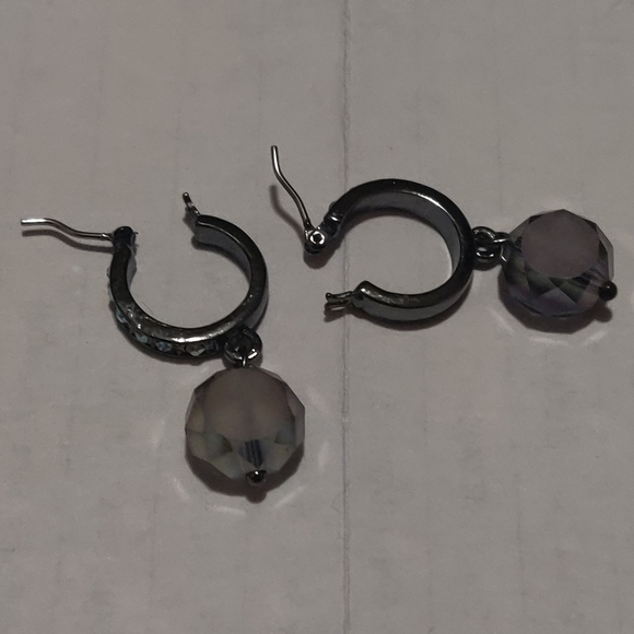 Jewelry - Picture 4 of 4